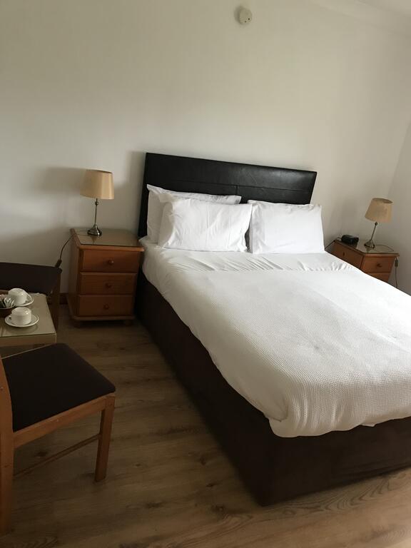 Doonhill Lodge room 4